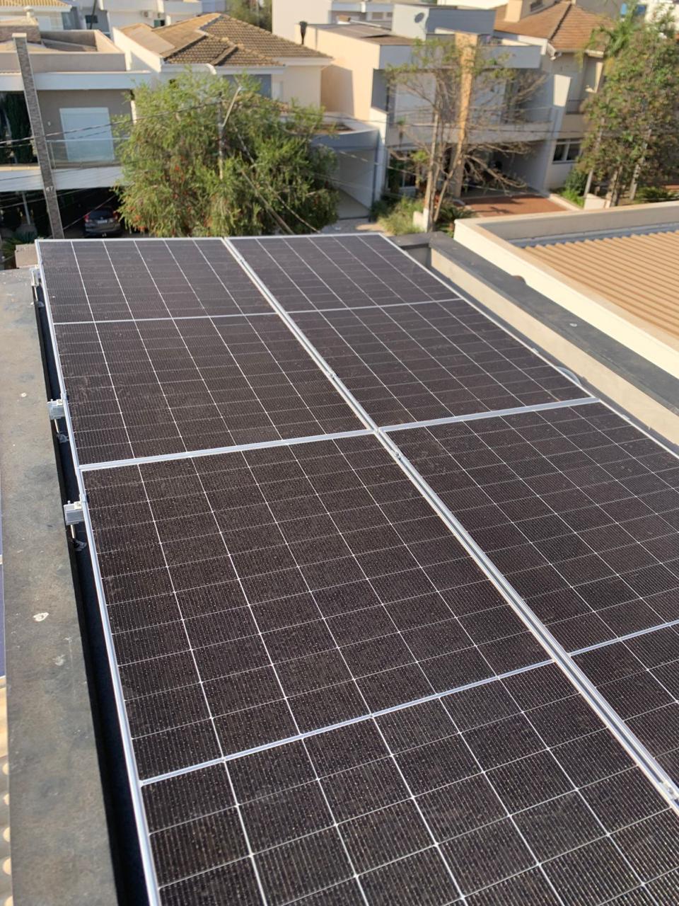 Painéis solares em residência